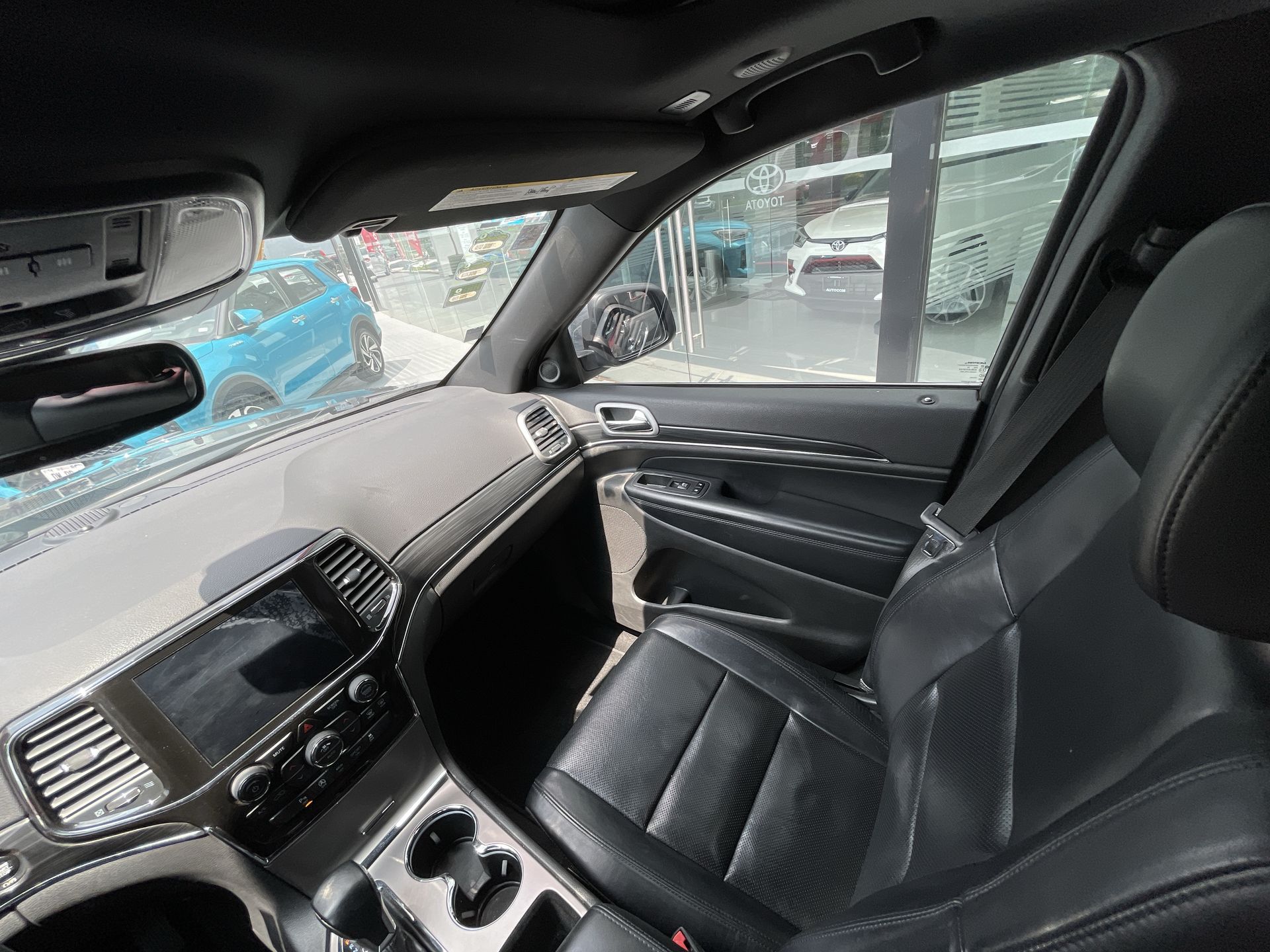 2021 Jeep GRAND CHEROKEE LIMITED LUJO V6