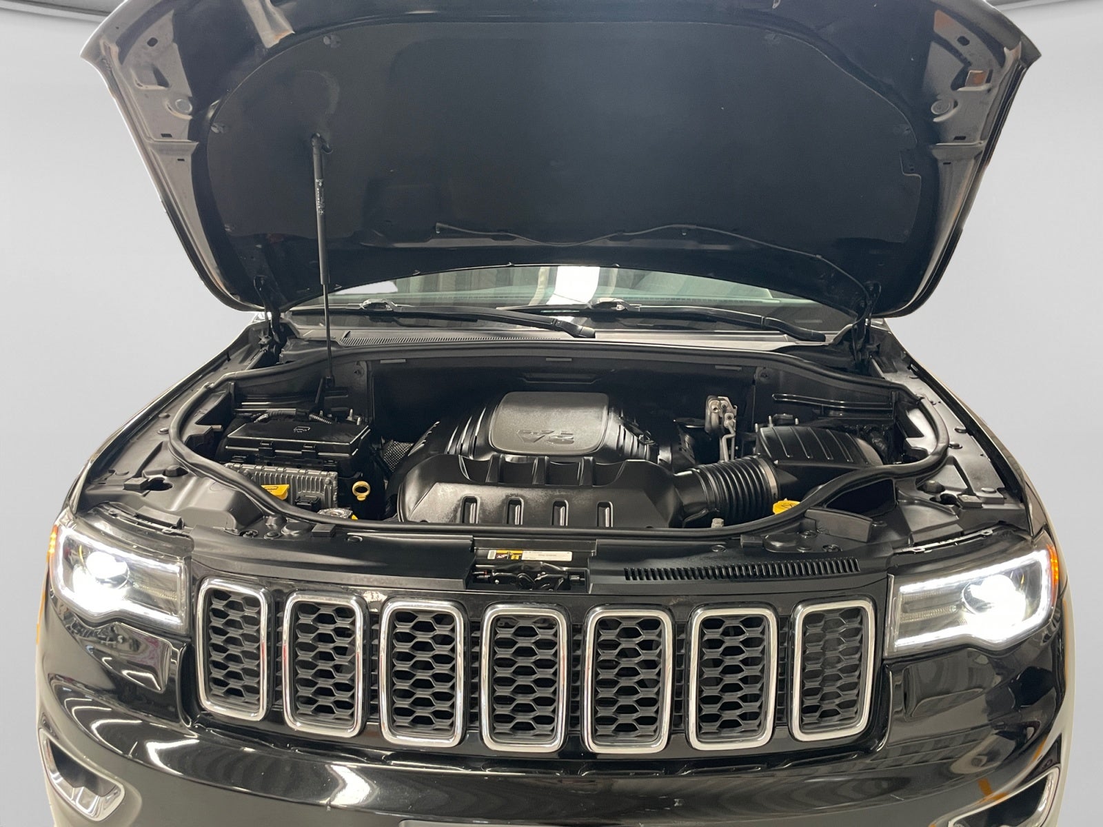 2020 Jeep GRAND CHEROKEE LIMITED LUJO V8