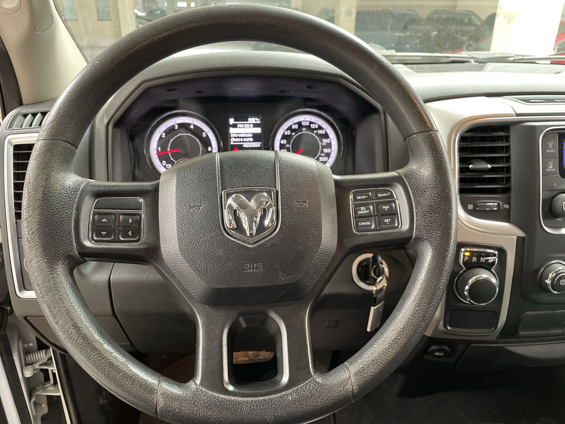 2020 Chrysler 200 CREW CAB SLT TRABAJO 4X2 V6 8AT