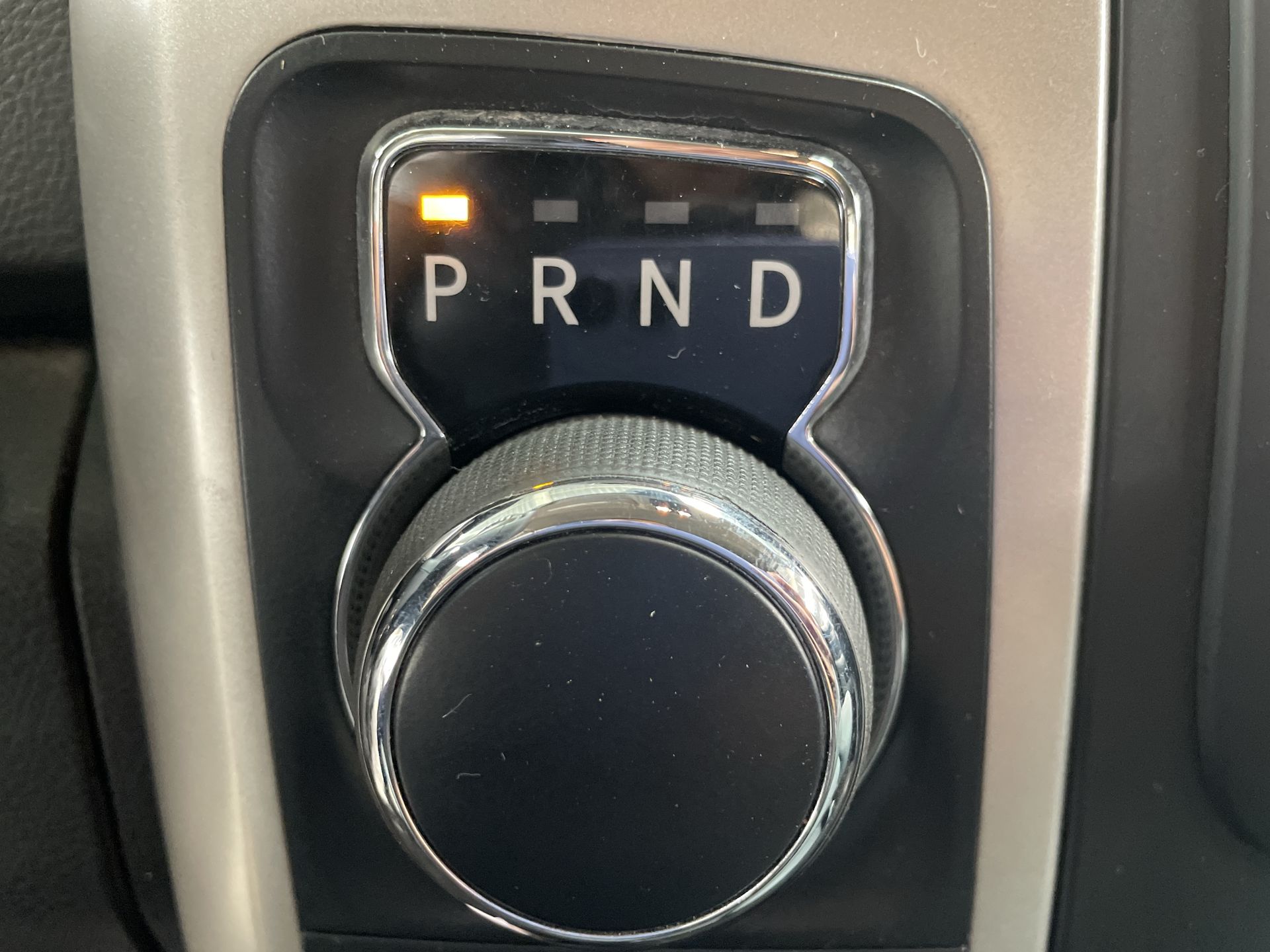 2020 Chrysler 200 CREW CAB SLT TRABAJO 4X2 V6 8AT