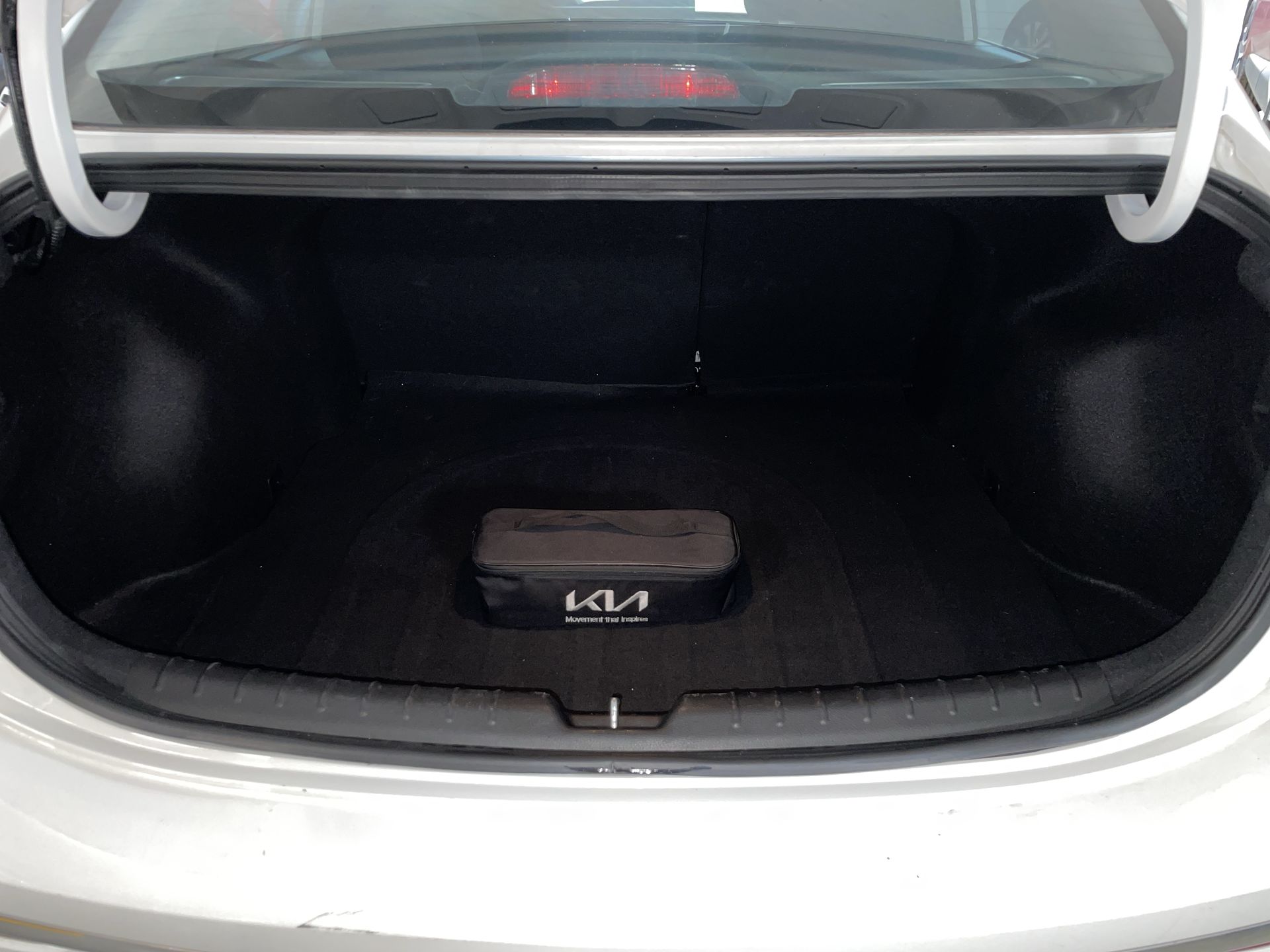 2023 Kia RIO LX TA