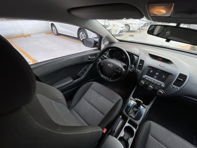 2018 Kia FORTE 2.0L EX T/A