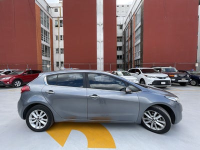 2018 Kia FORTE 2.0L EX T/A