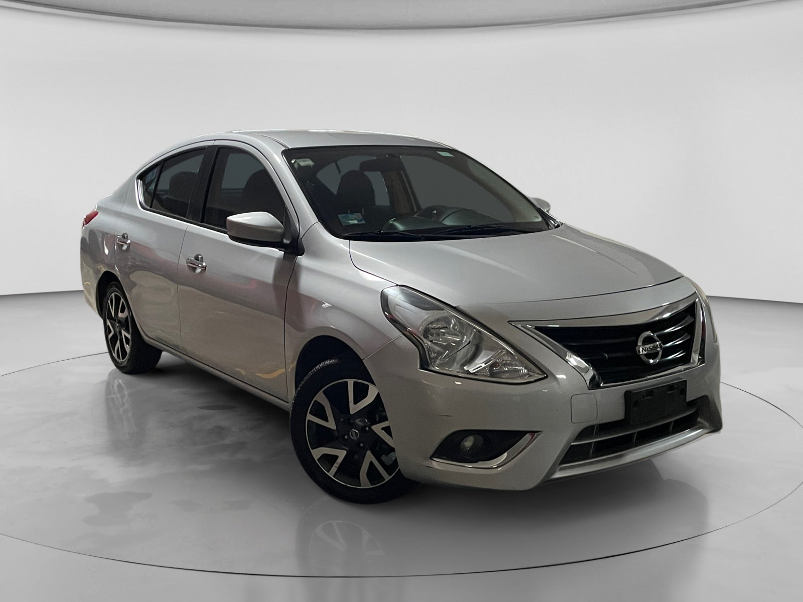 2019 Nissan VERSA ADVANCE AT AC