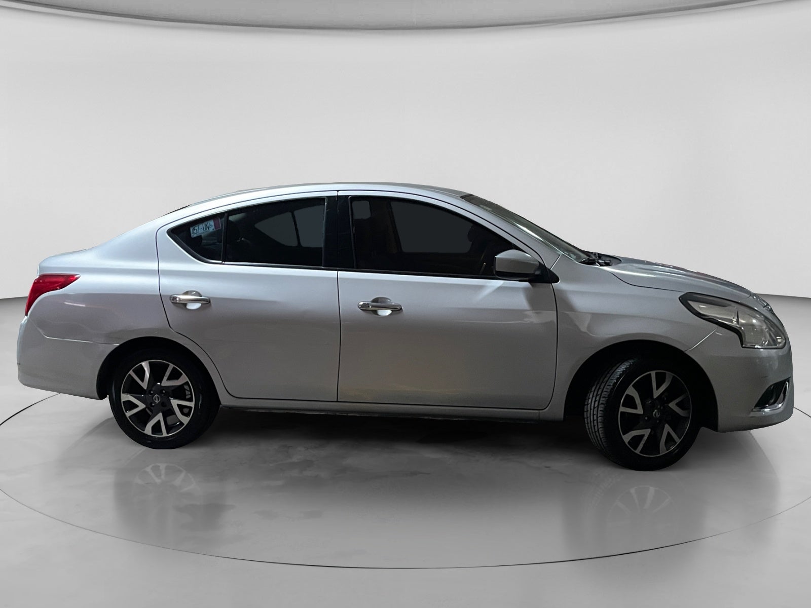 2019 Nissan VERSA ADVANCE AT AC