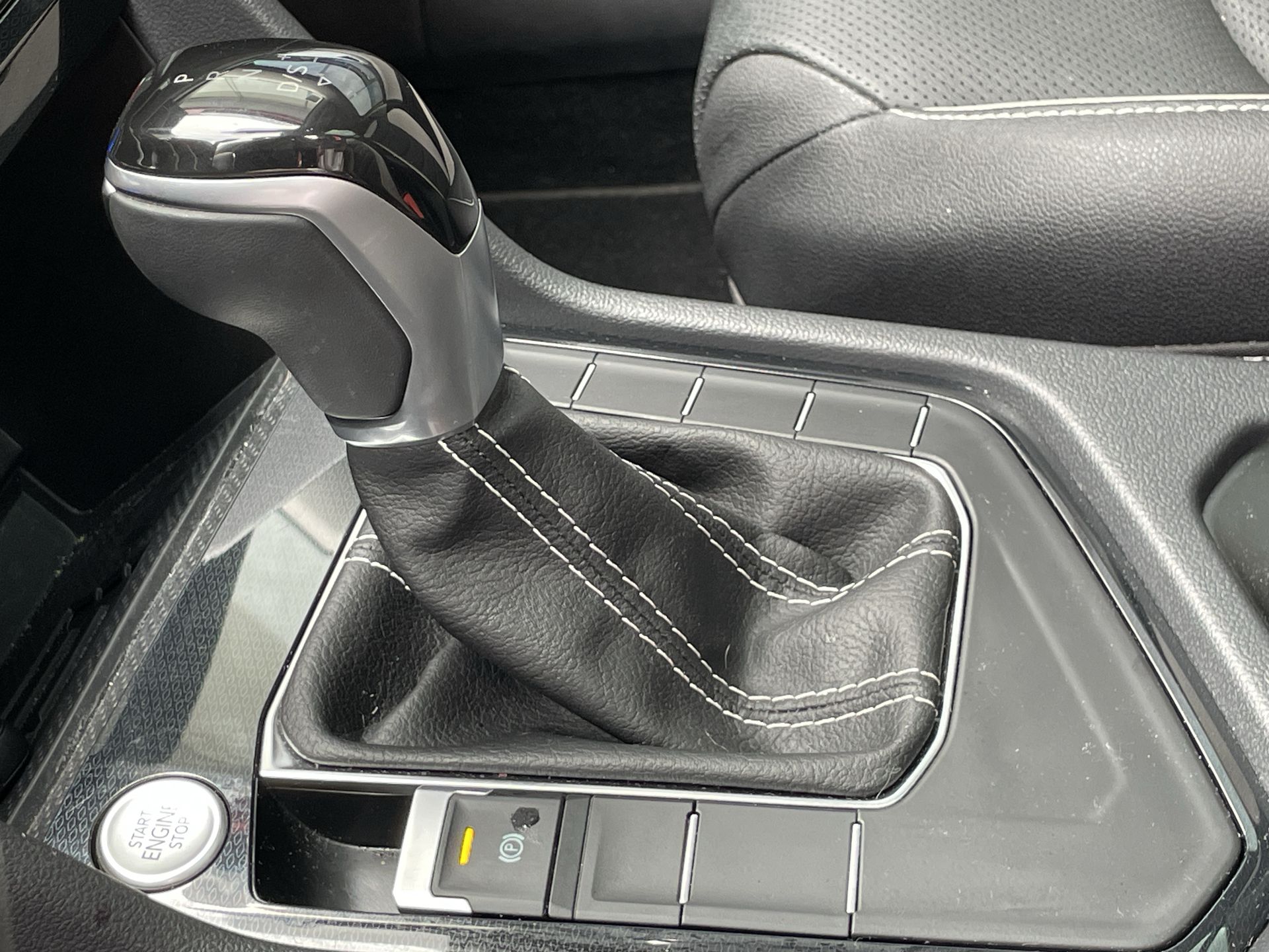 2025 Volkswagen TAOS HIGHLINE