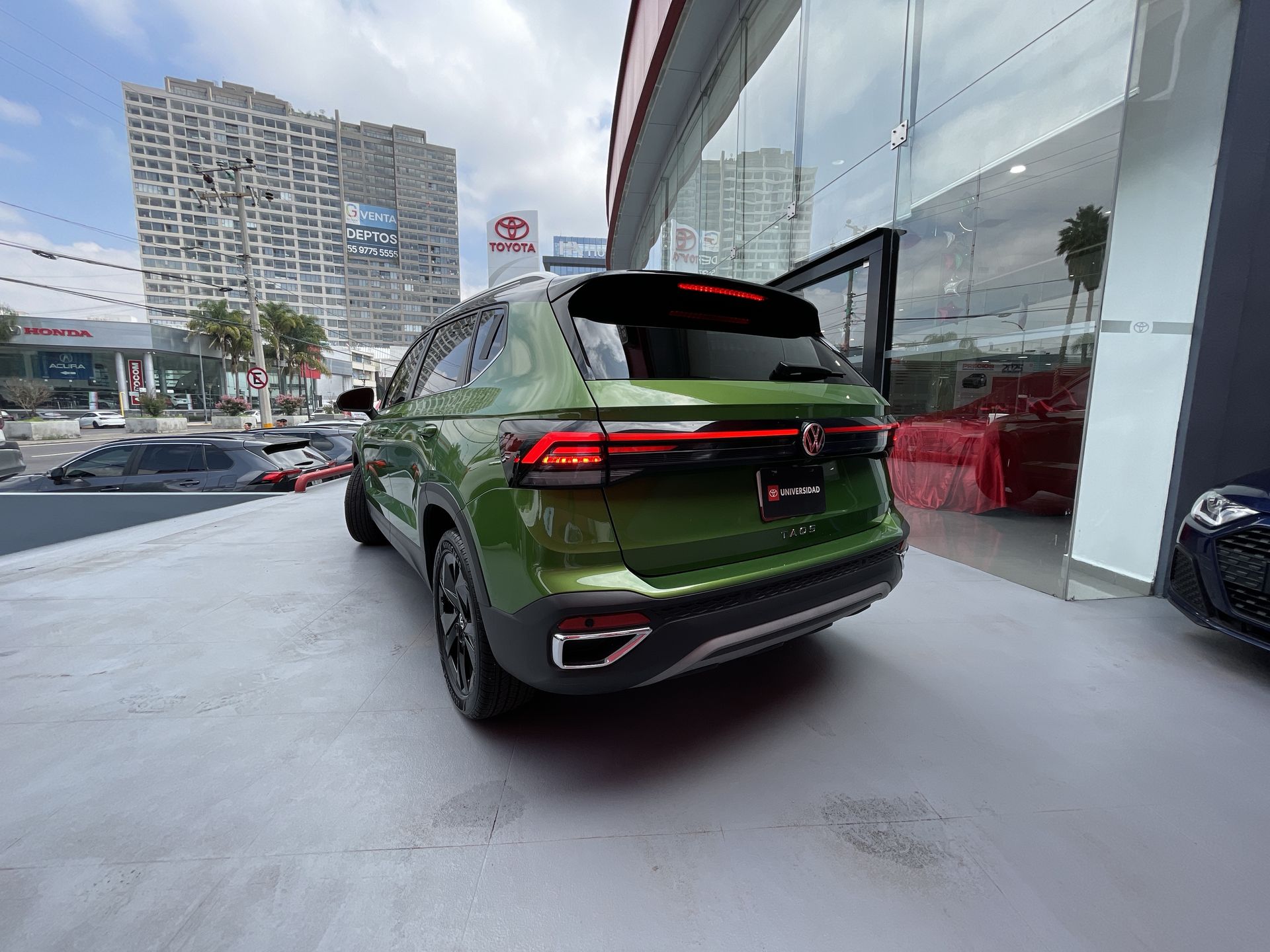 2025 Volkswagen TAOS HIGHLINE