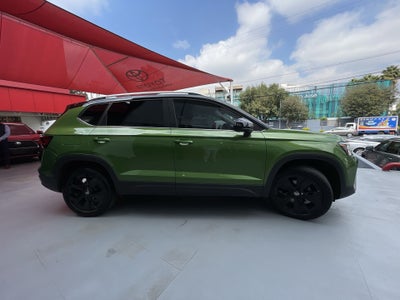 2025 Volkswagen TAOS HIGHLINE