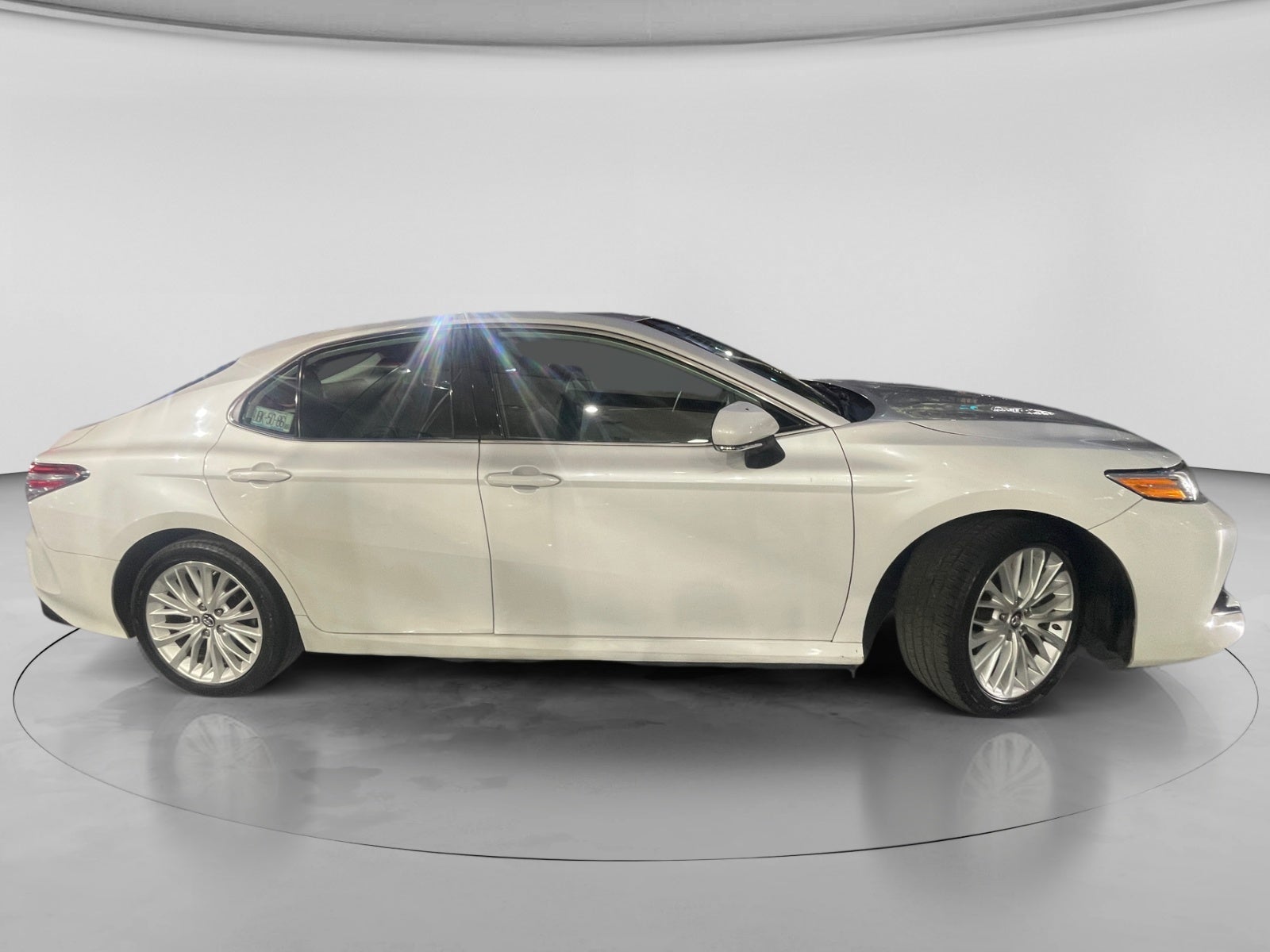 2019 Toyota CAMRY XLE