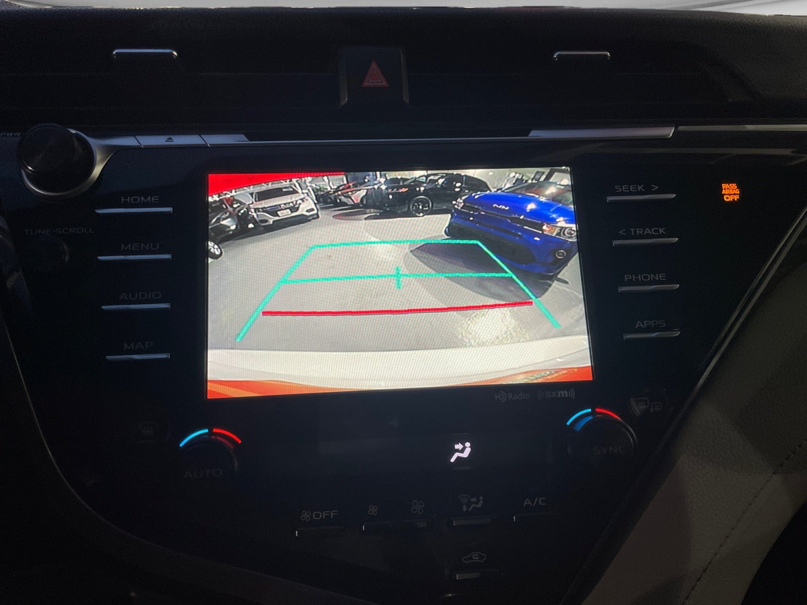2019 Toyota CAMRY XLE