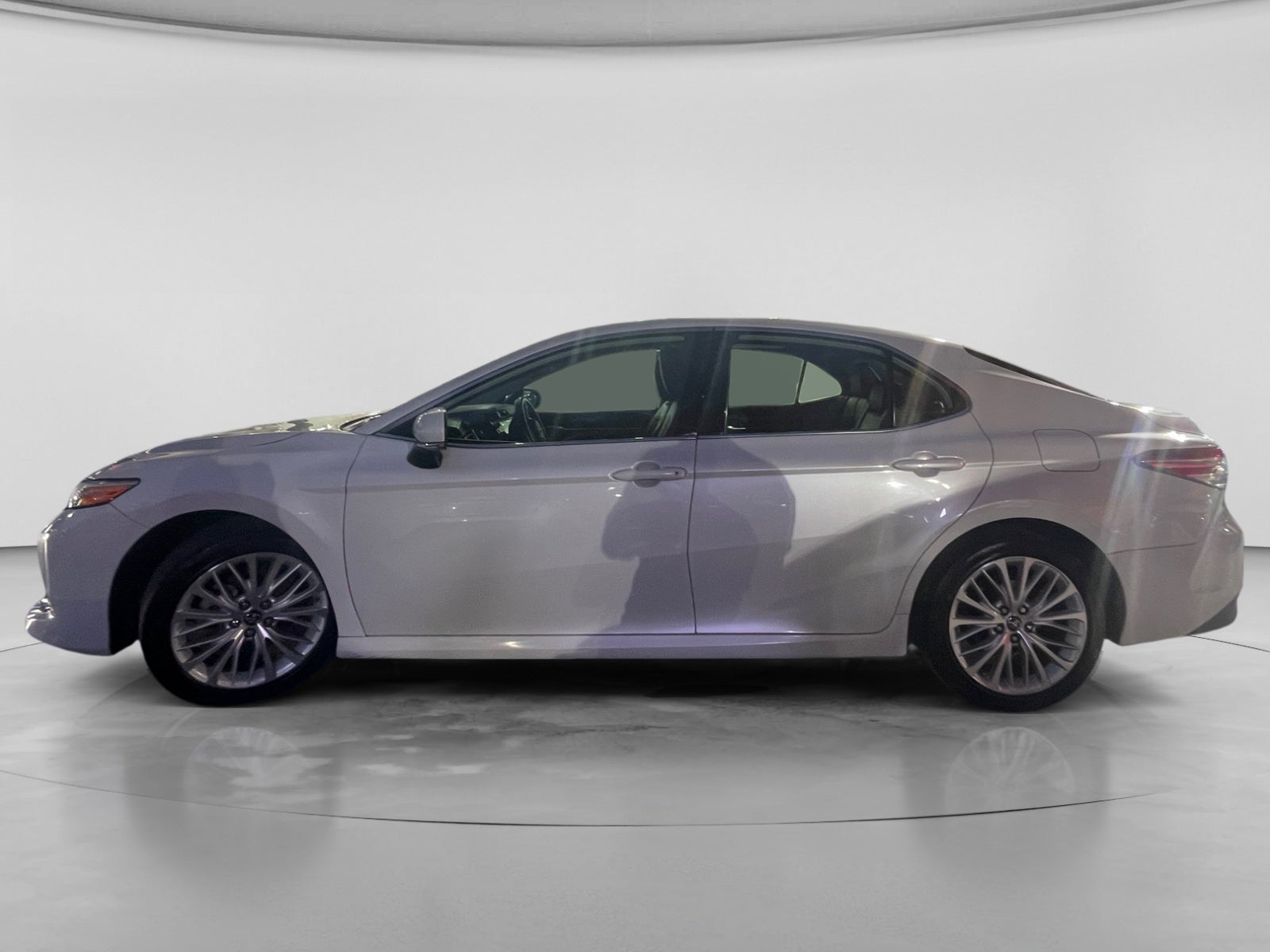 2019 Toyota CAMRY XLE