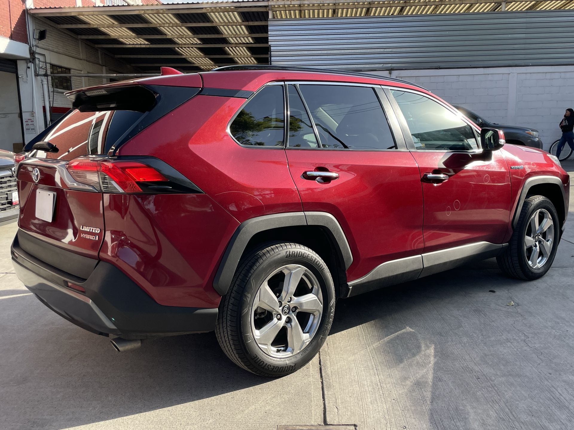 2021 Toyota RAV4 LIMITED HV