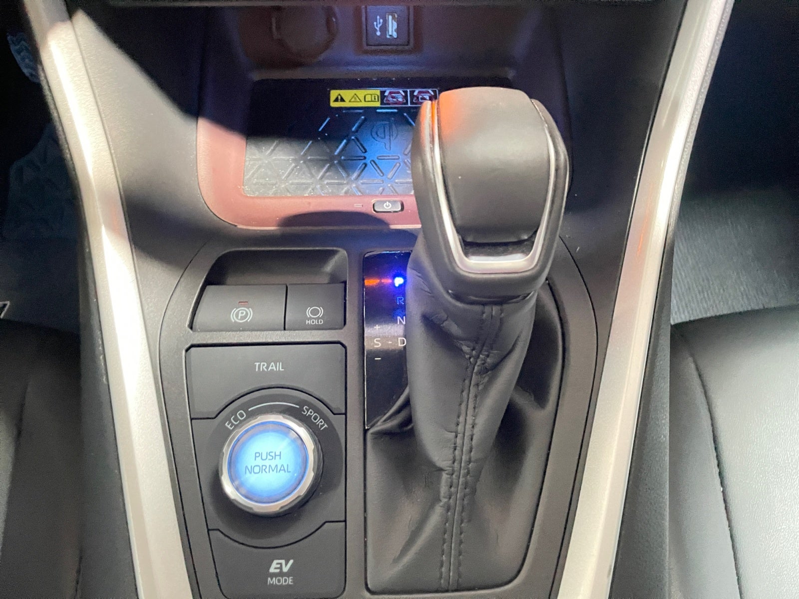 2025 Toyota RAV4 LTD HEV