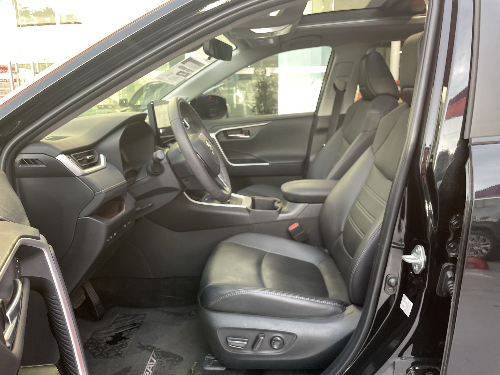 2024 Toyota RAV4 LIMITED HV