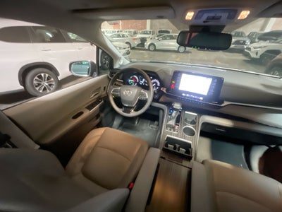 2022 Toyota SIENNA LIMITED