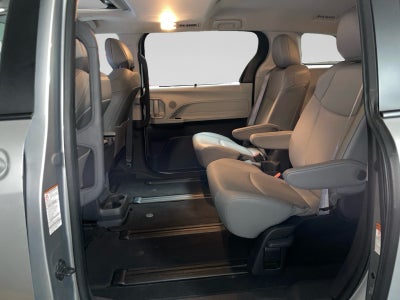 2023 Toyota SIENNA XLE PIEL