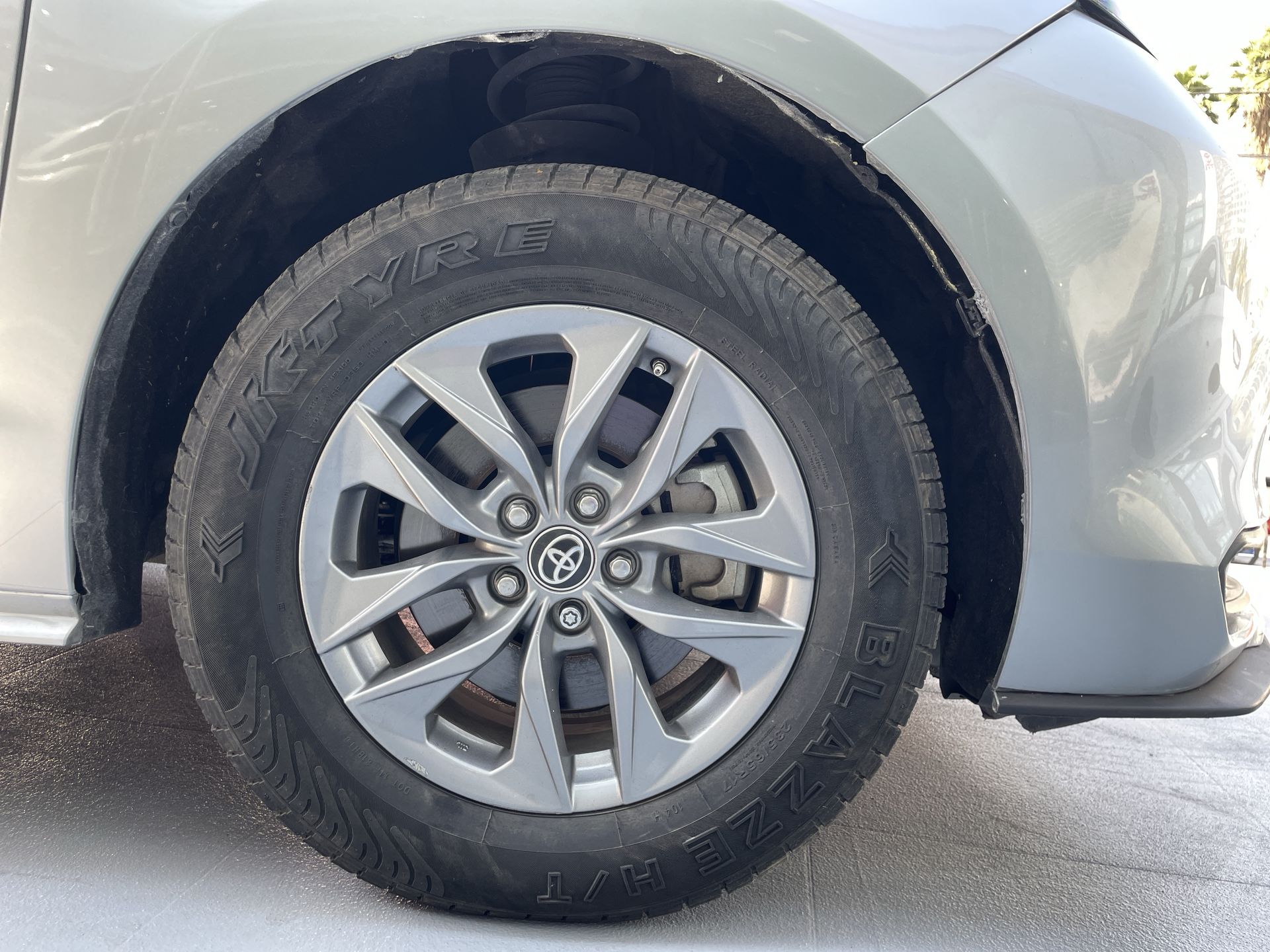 2022 Toyota SIENNA LE