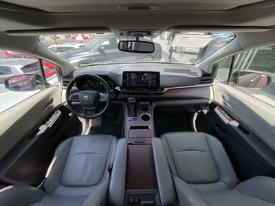 2021 Toyota SIENNA XLE PIEL
