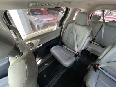 2021 Toyota SIENNA XLE PIEL