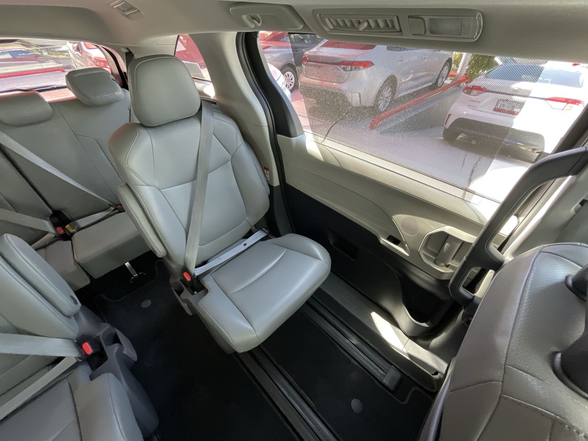 2021 Toyota SIENNA XLE PIEL