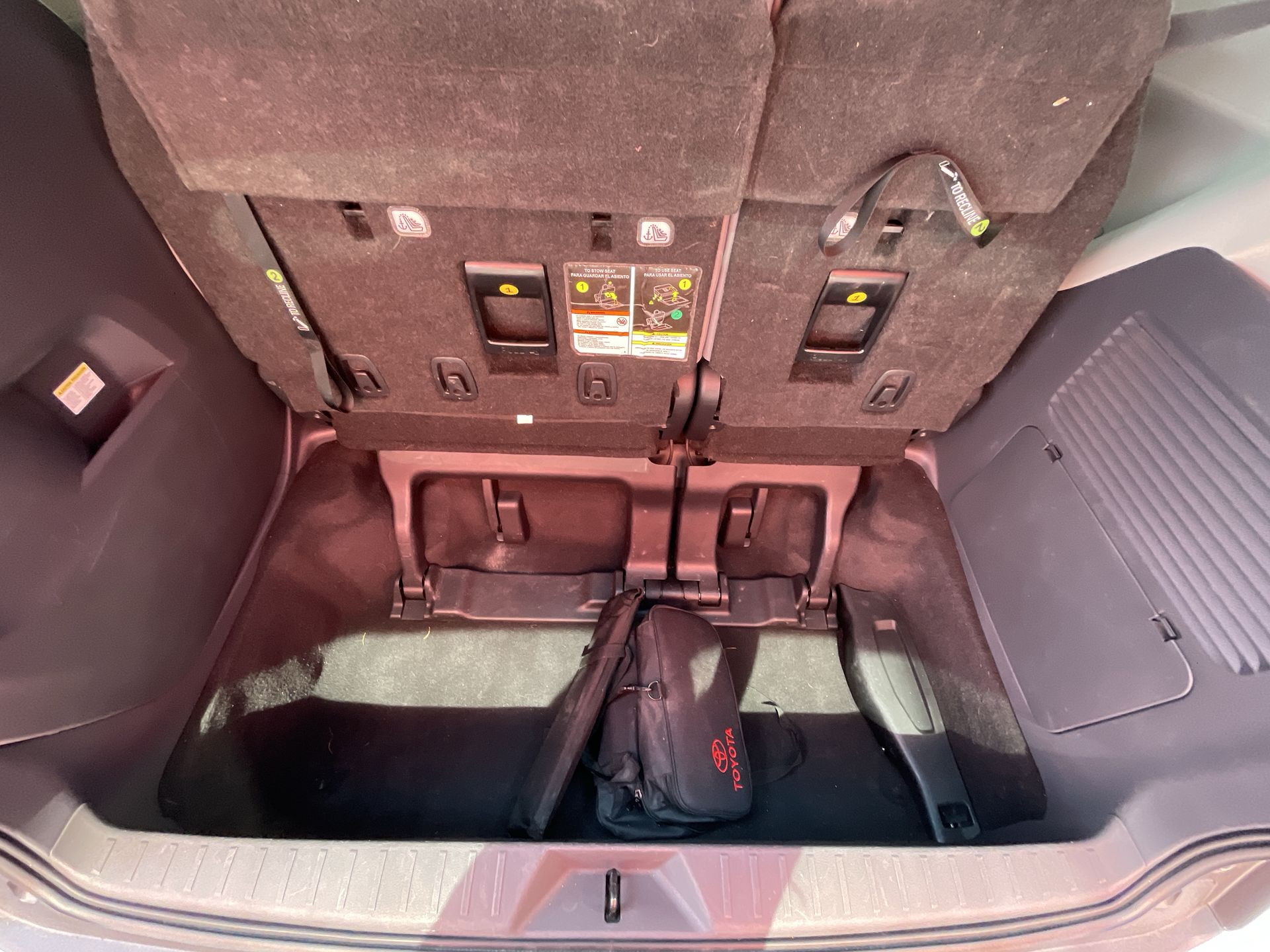 2021 Toyota SIENNA XLE PIEL