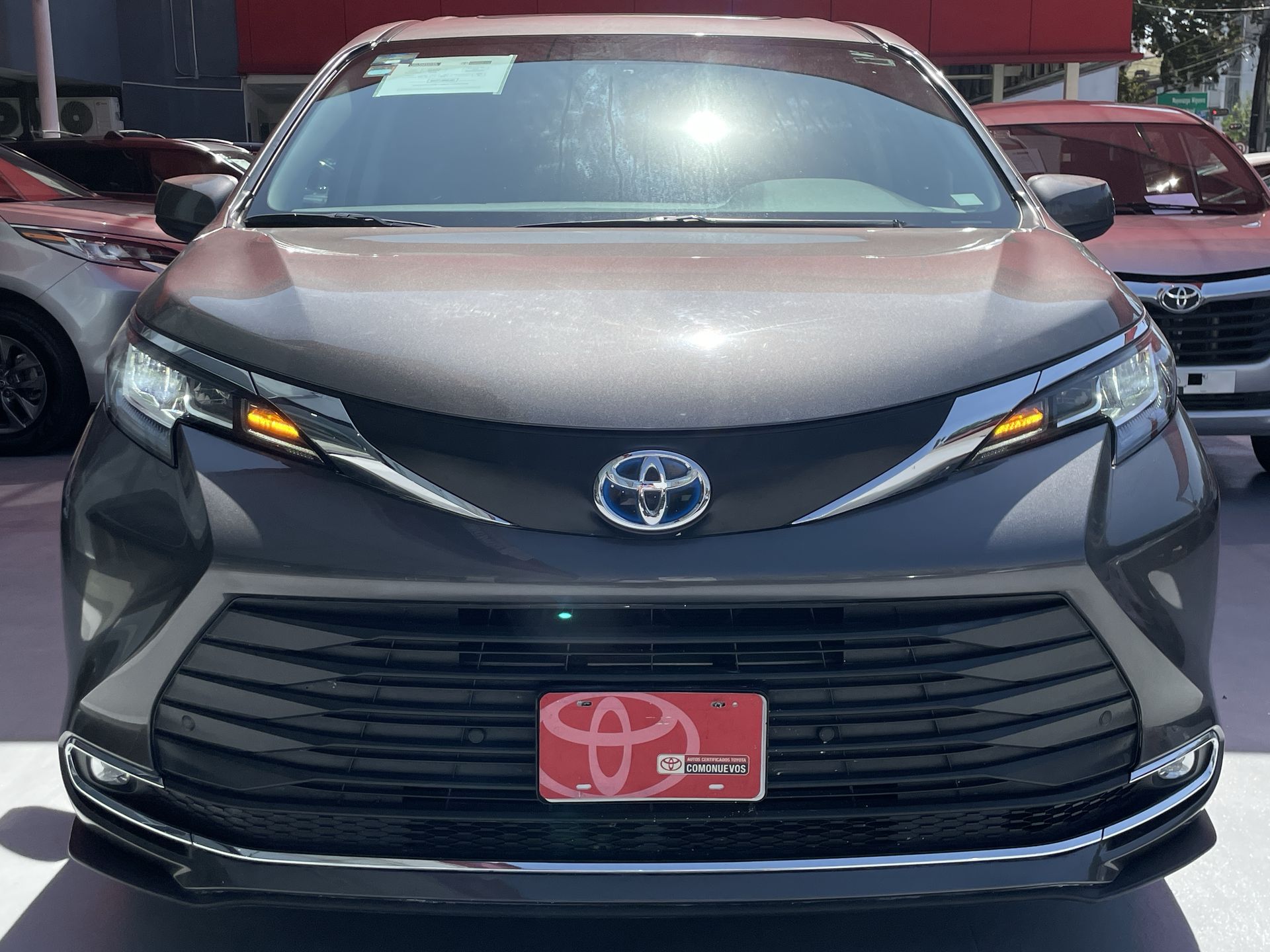 2021 Toyota SIENNA XLE PIEL