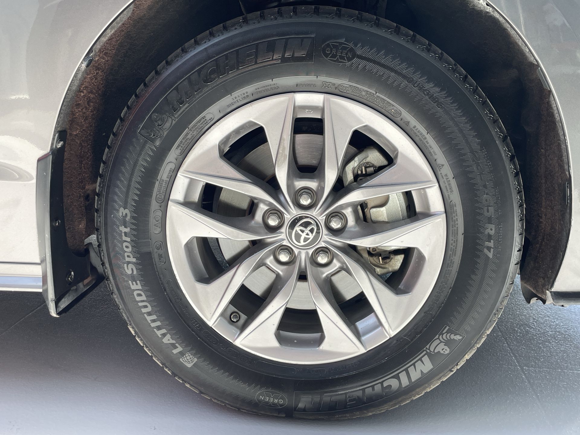 2021 Toyota SIENNA XLE PIEL