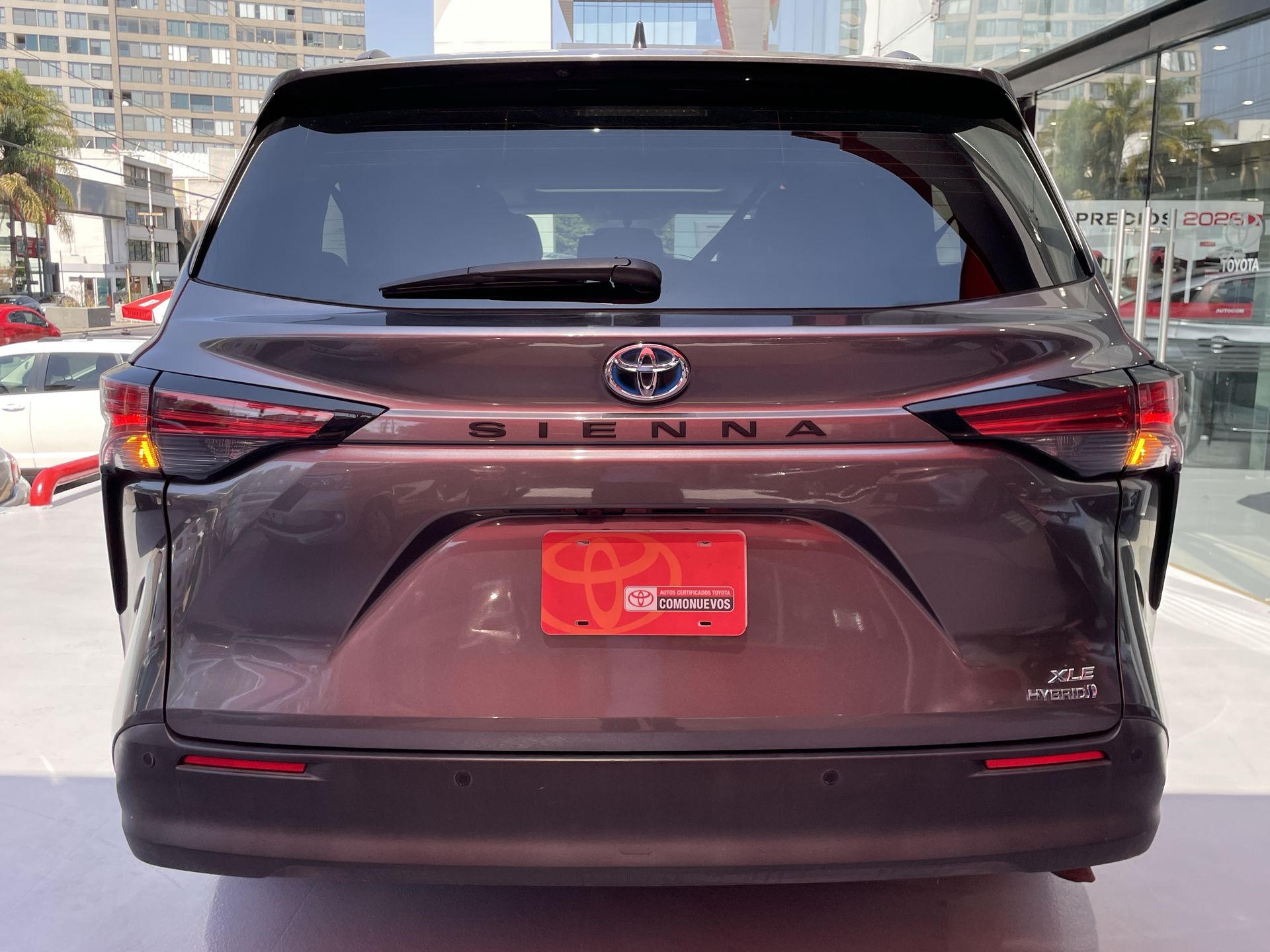 2021 Toyota SIENNA XLE PIEL