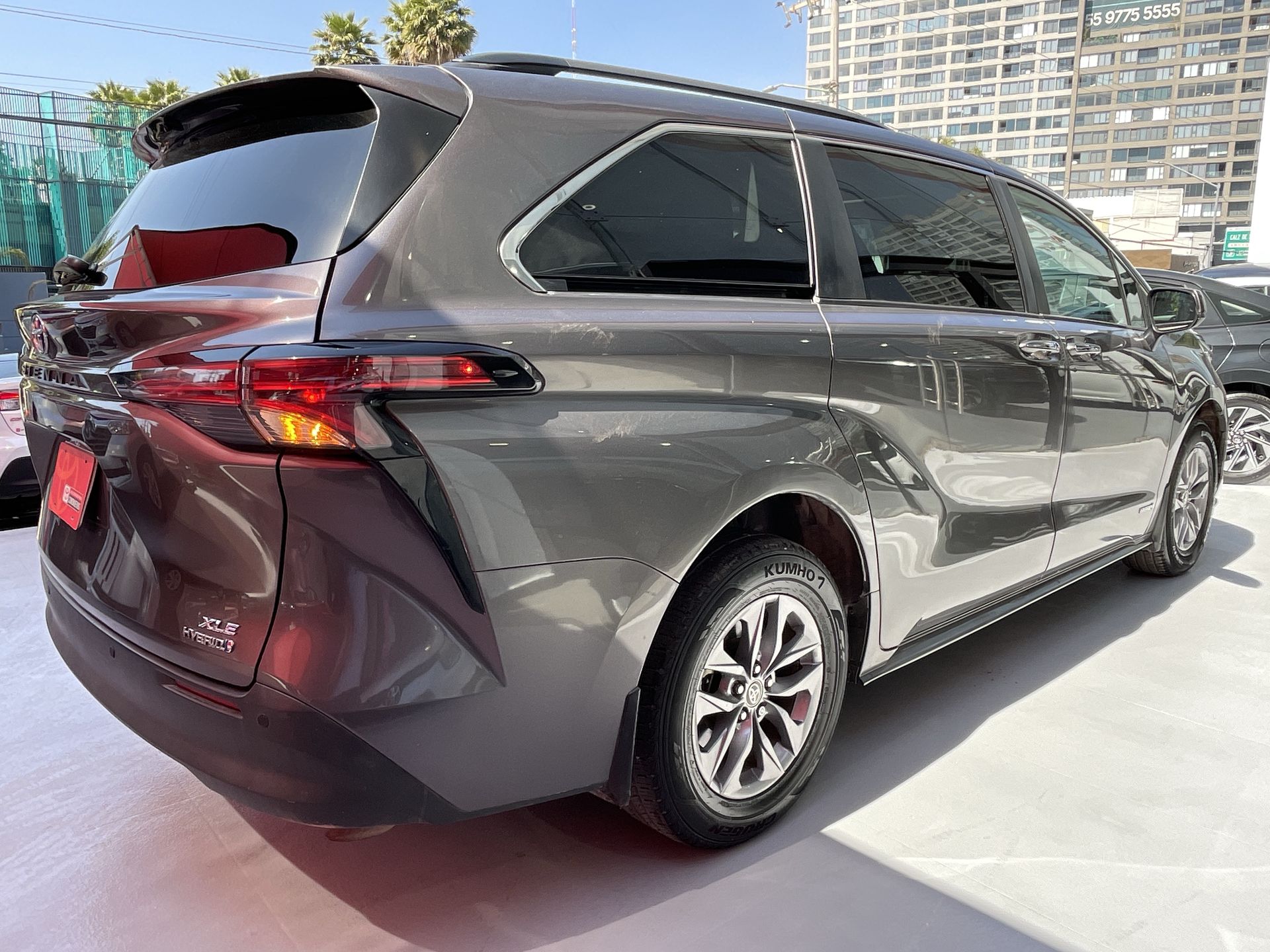 2021 Toyota SIENNA XLE PIEL