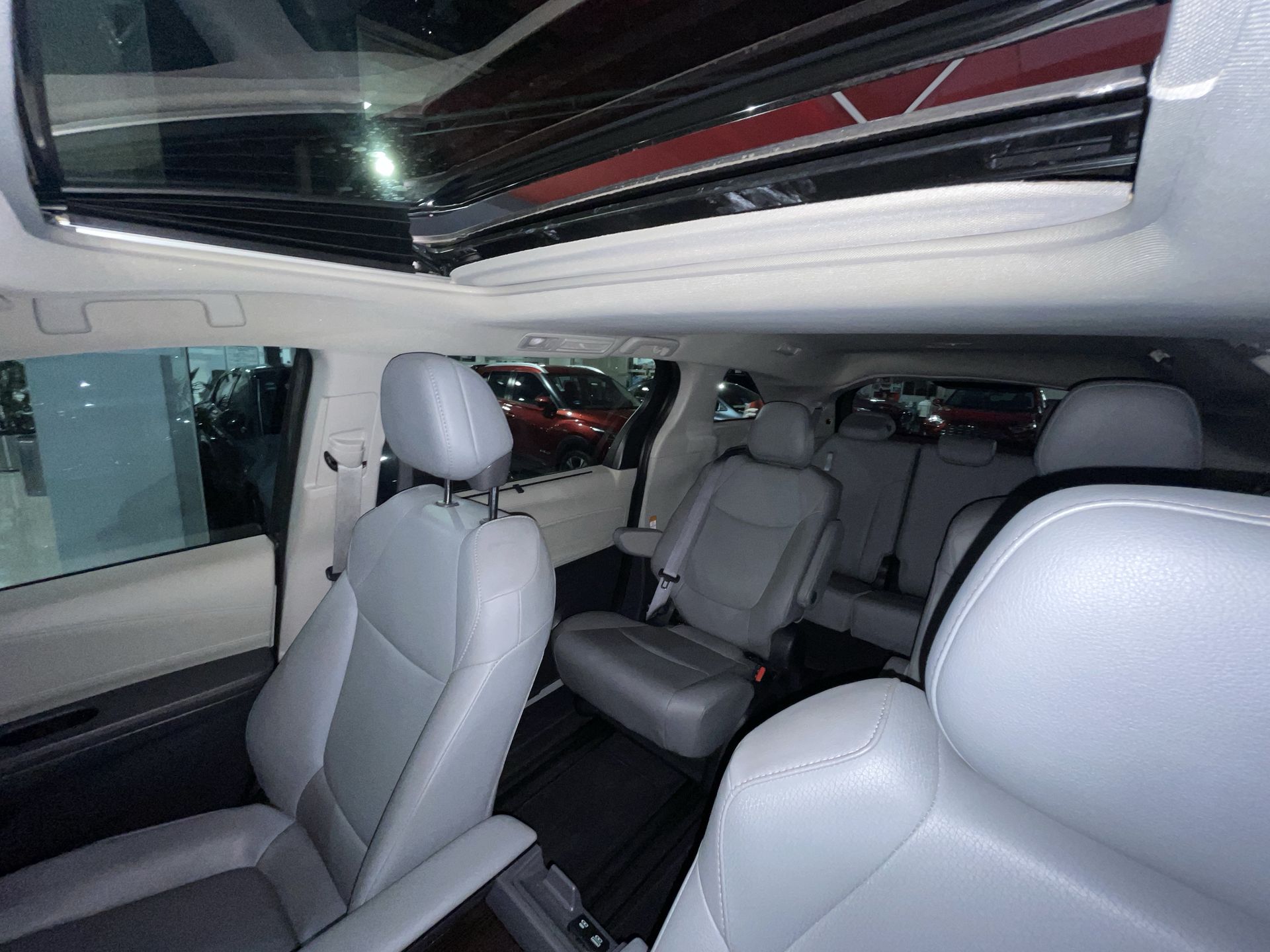 2022 Toyota SIENNA XLE PIEL