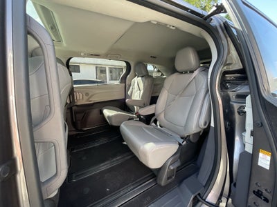 2022 Toyota SIENNA XLE PIEL
