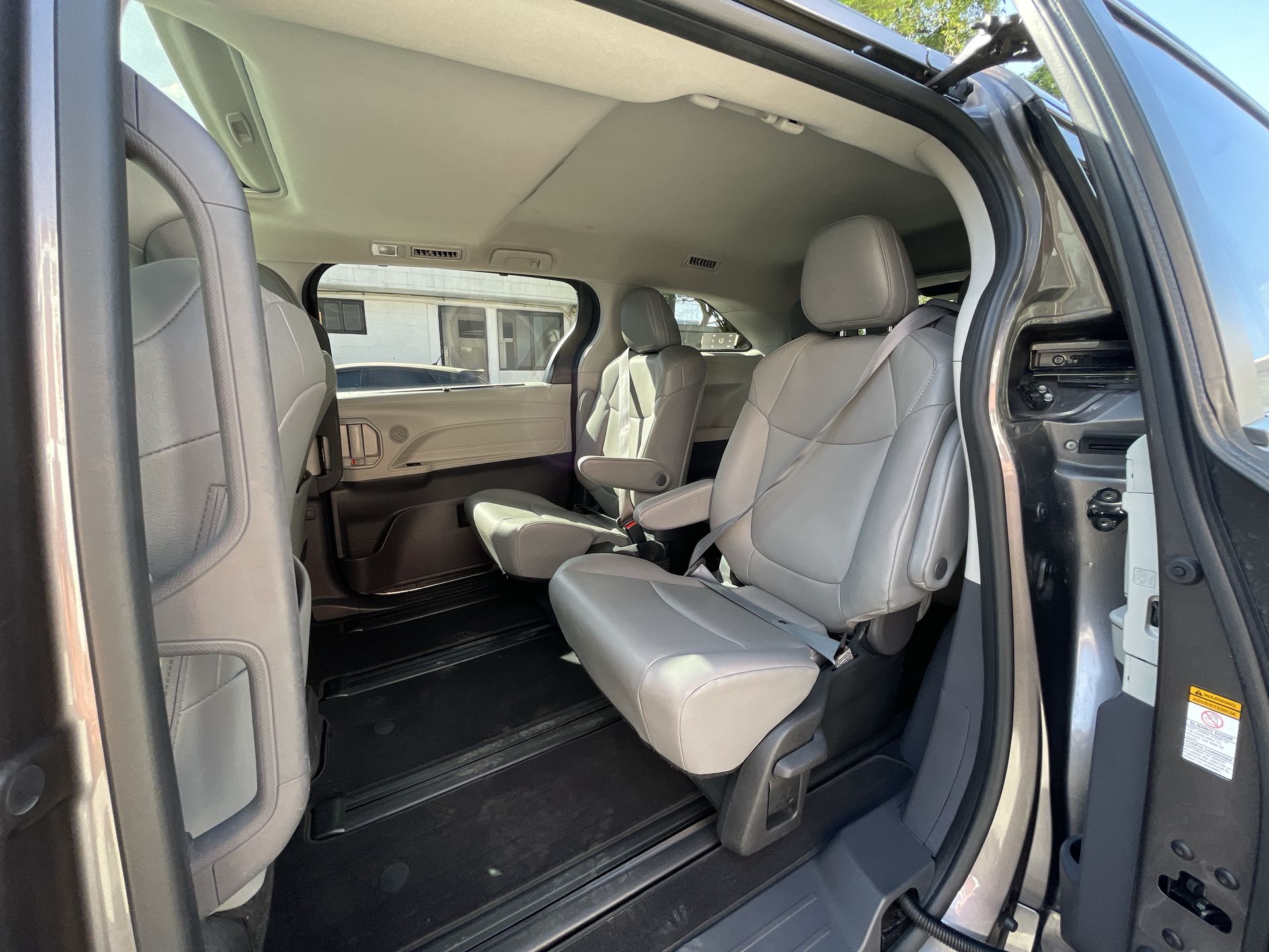 2022 Toyota SIENNA XLE PIEL