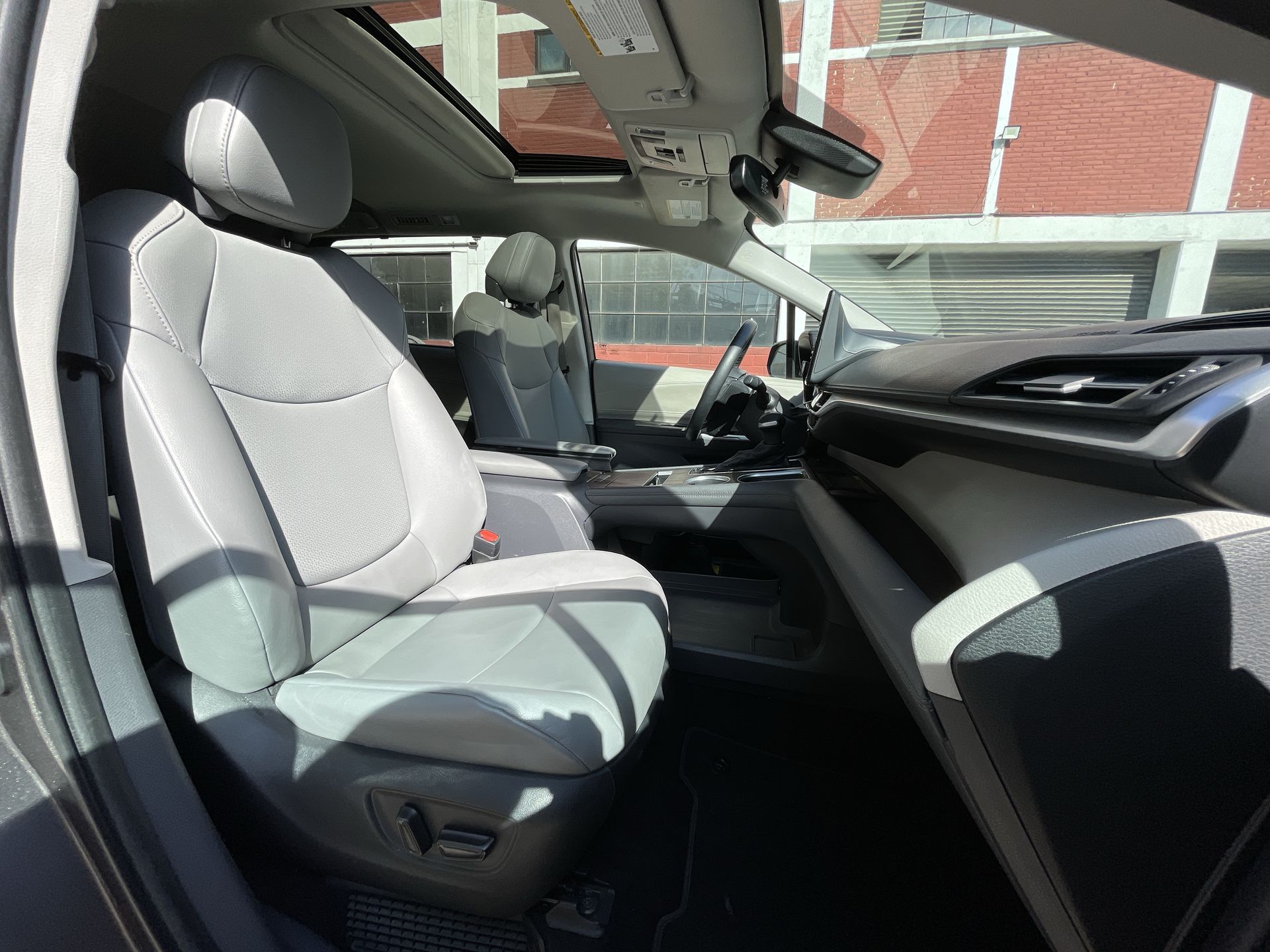 2022 Toyota SIENNA XLE PIEL