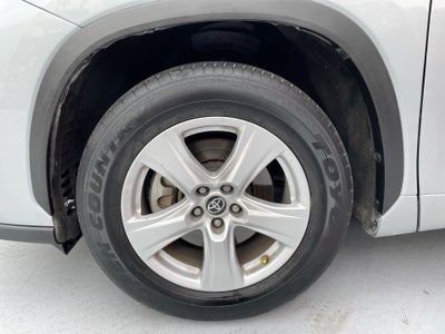 2021 Toyota HIGHLANDER LE