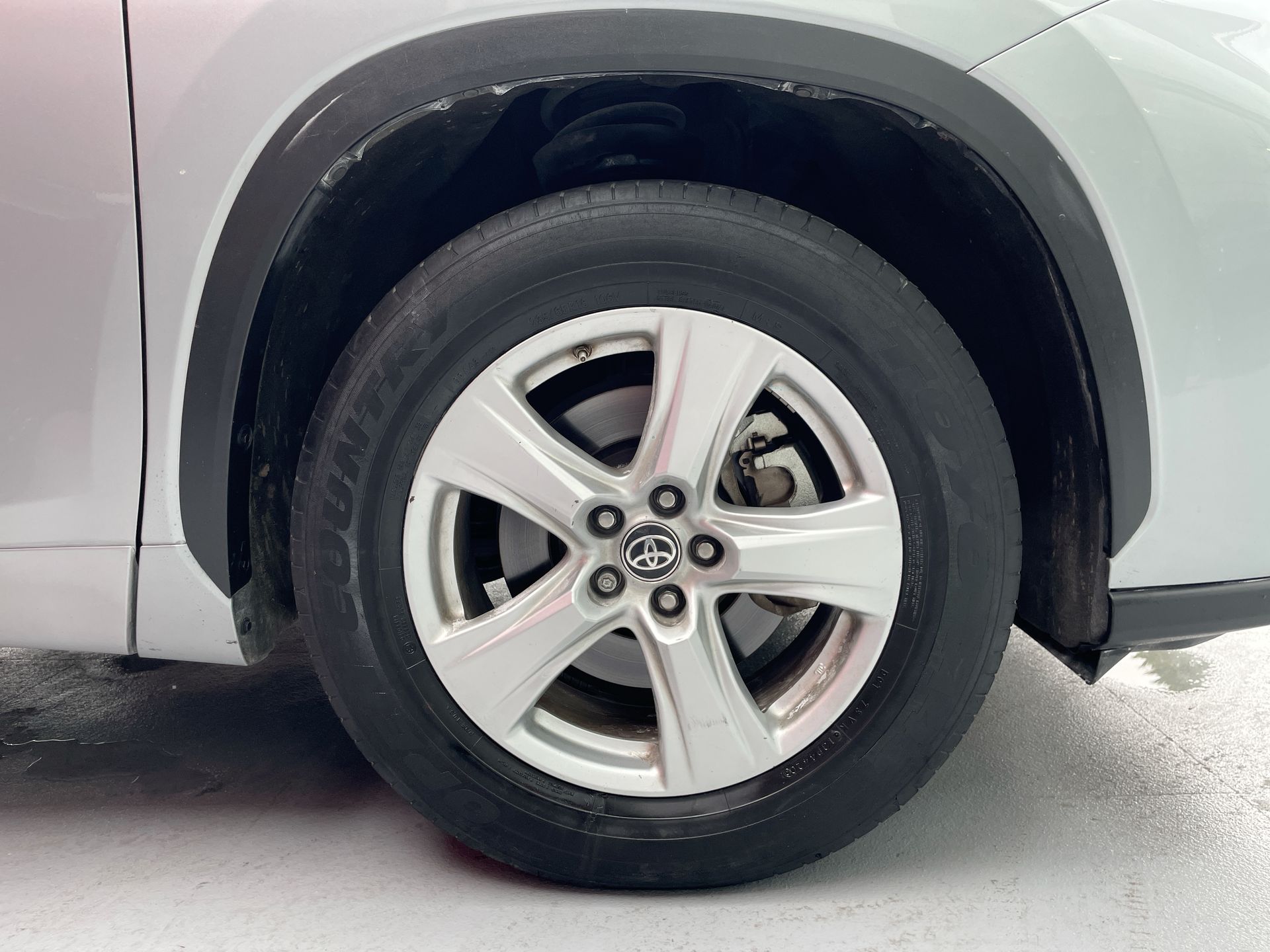 2021 Toyota HIGHLANDER LE