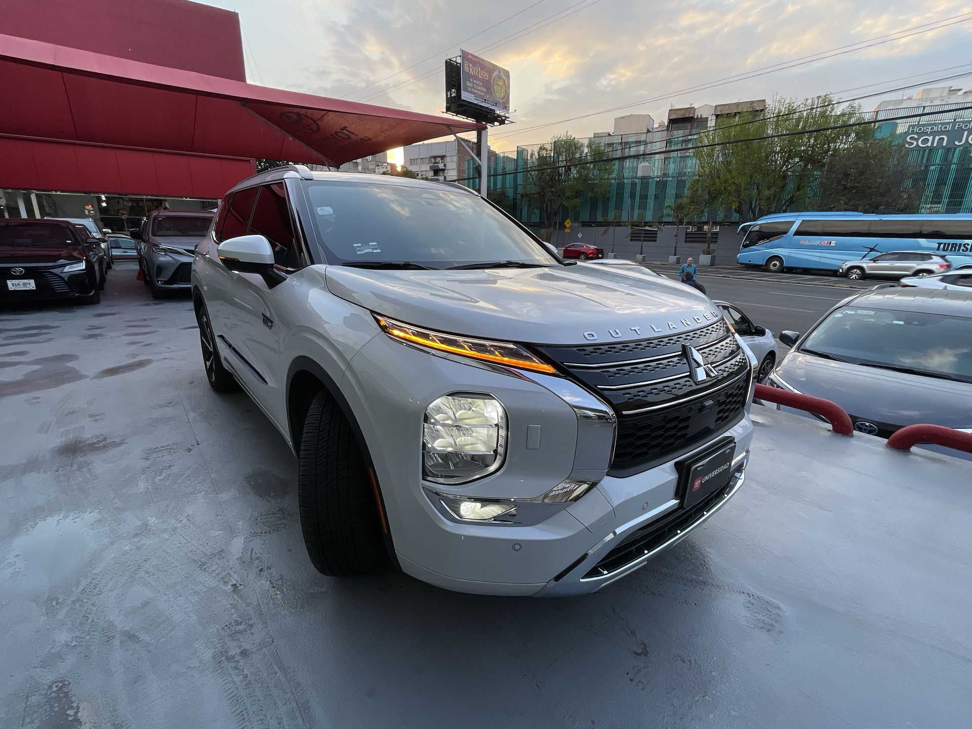 2024 Mitsubishi OUTLANDER DIAMOND