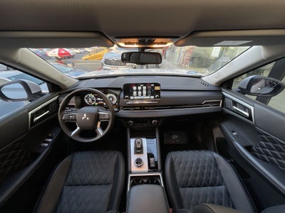 2024 Mitsubishi OUTLANDER DIAMOND