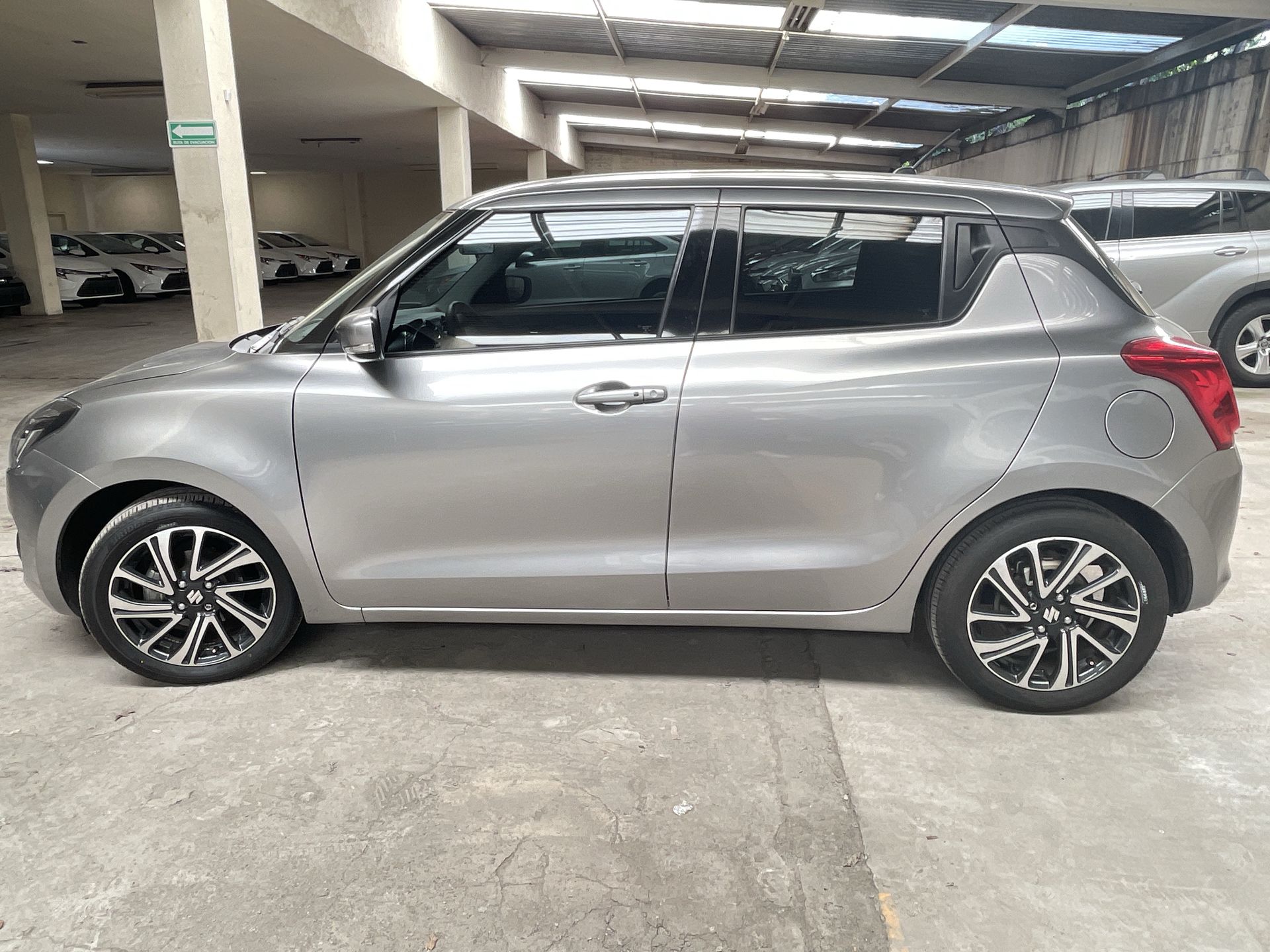 2024 SUZUKI SWIFT GLX CVT