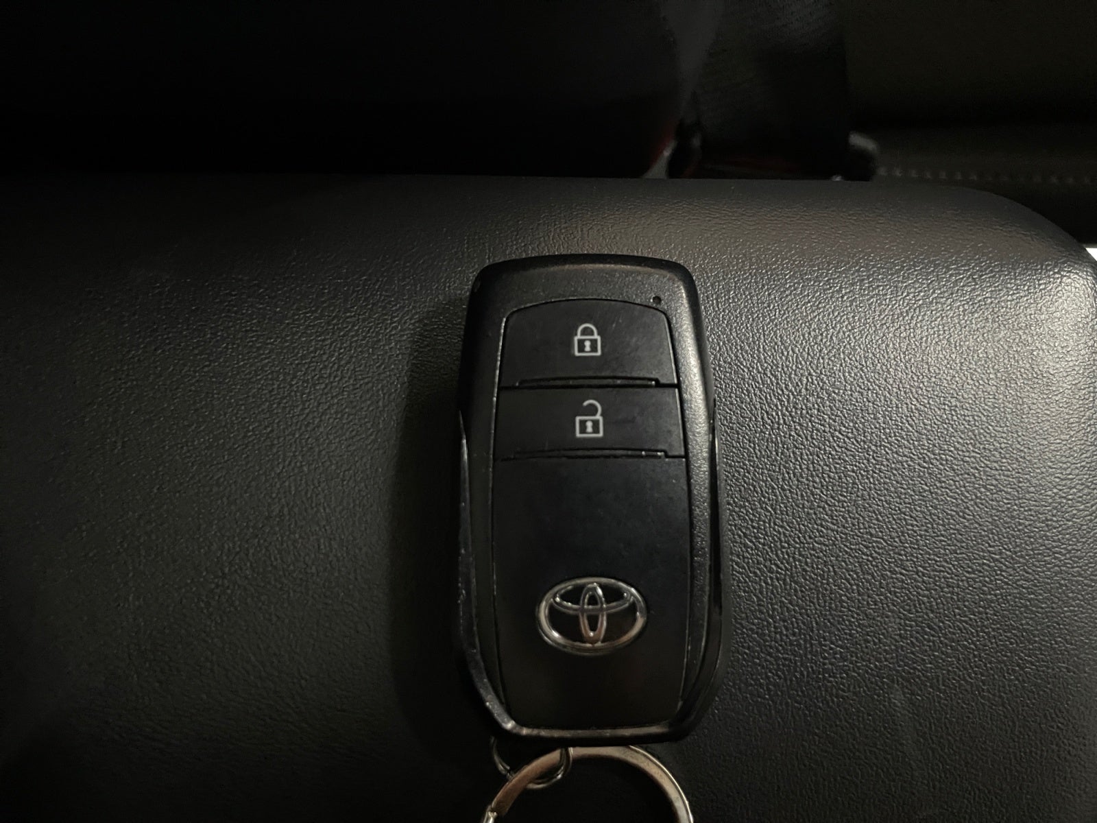 2023 Toyota PRIUS BASE PREMIUM