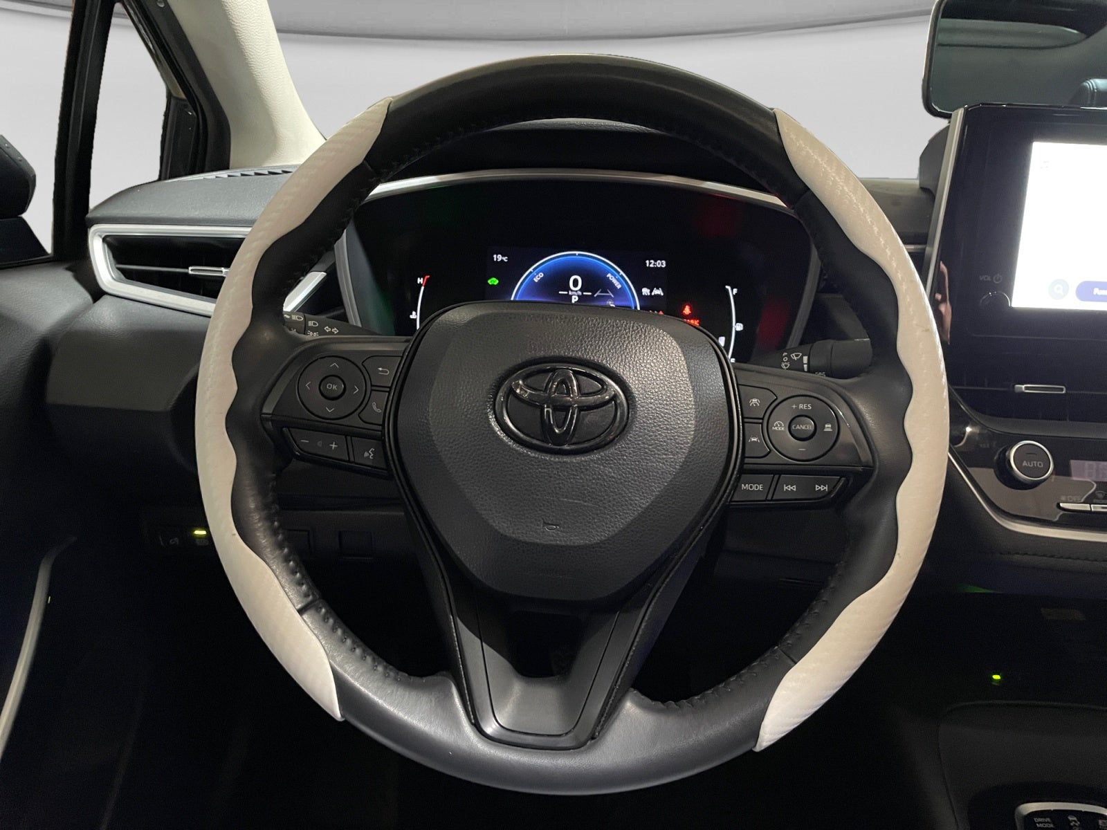 2023 Toyota COROLLA XLE HEV