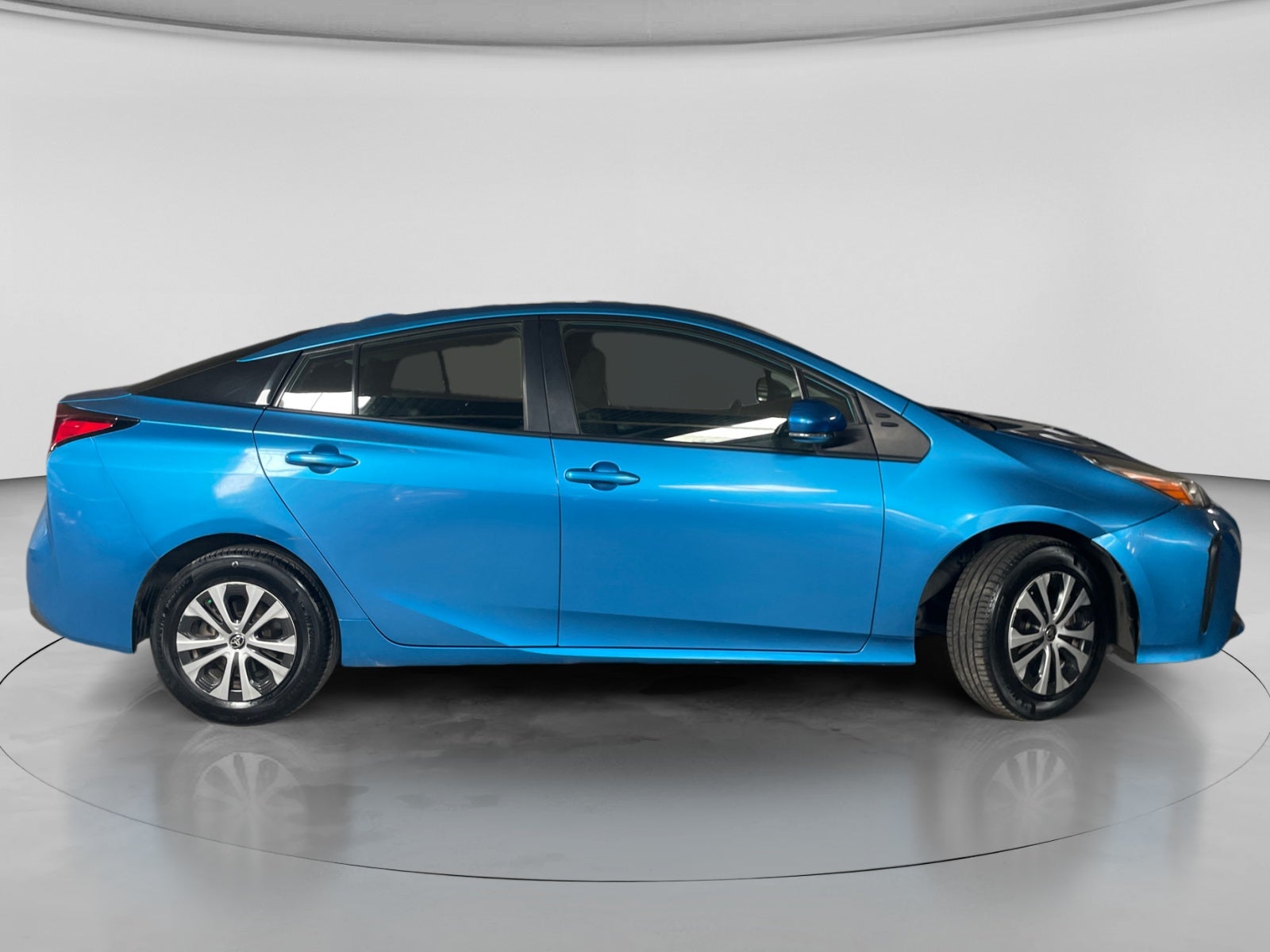 2021 Toyota PRIUS BASE