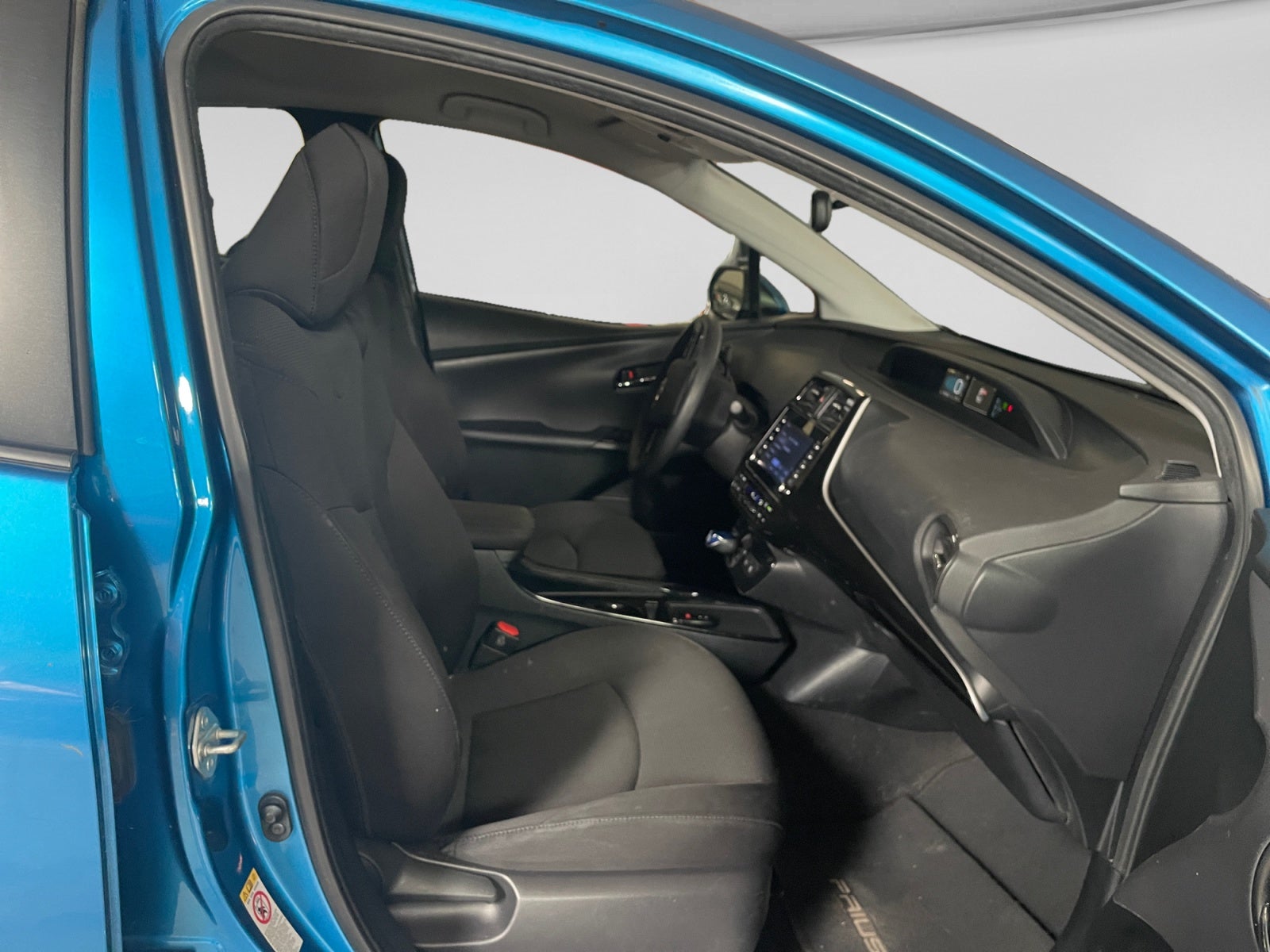 2021 Toyota PRIUS BASE