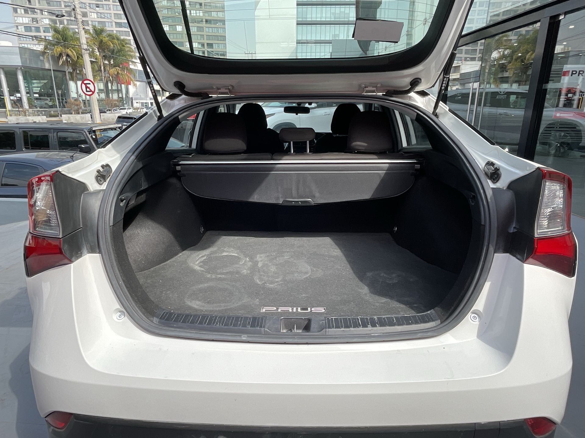 2020 Toyota PRIUS BASE BASE