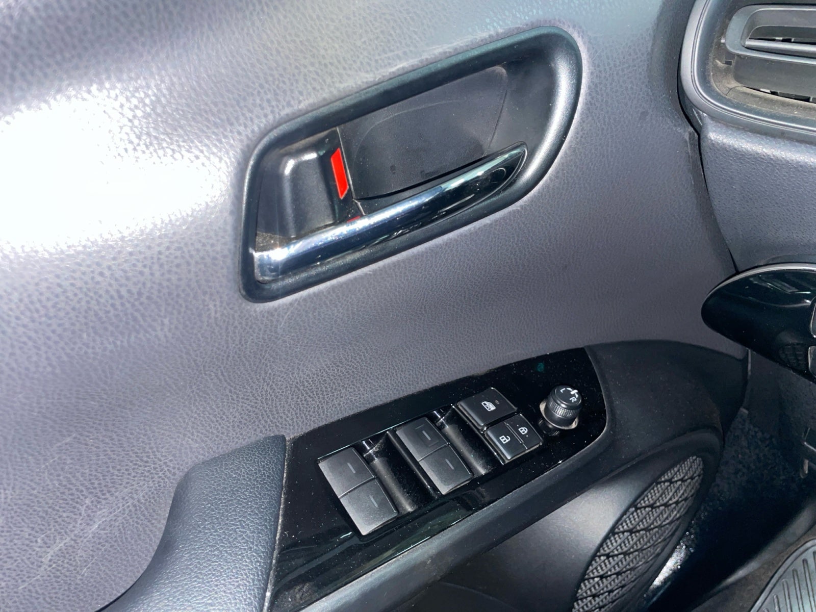 2020 Toyota PRIUS PREMIUM