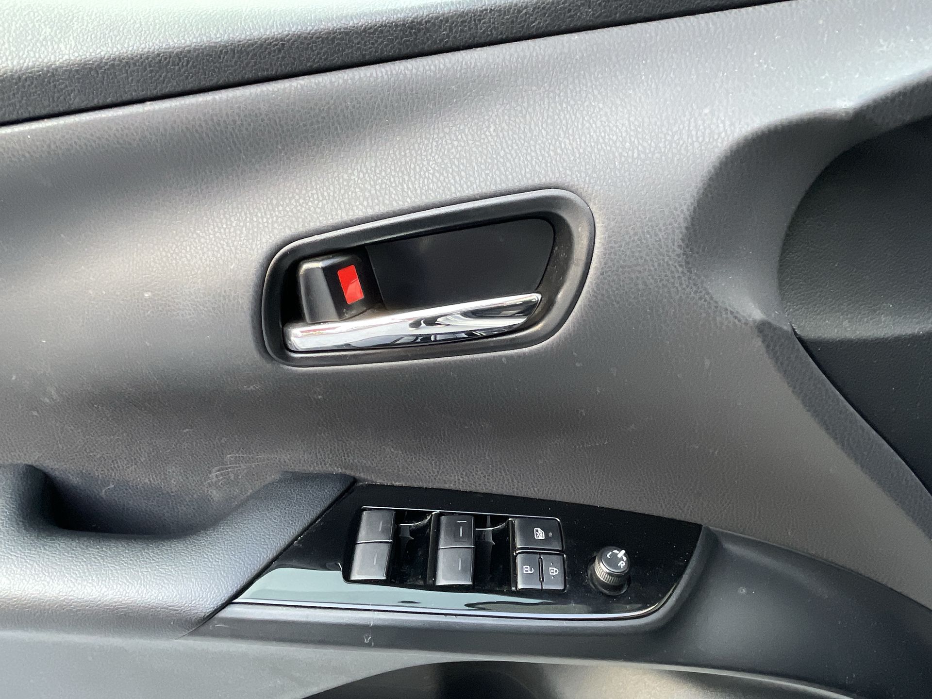 2020 Toyota PRIUS BASE BASE