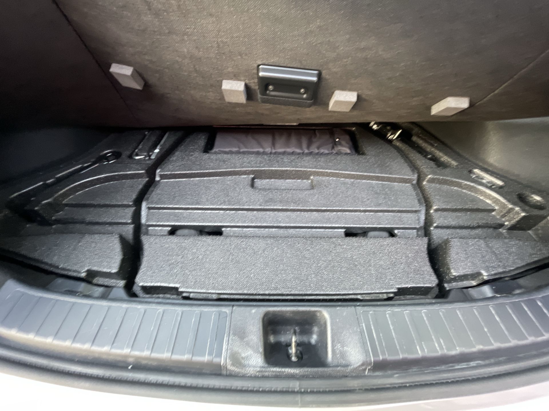 2020 Toyota PRIUS BASE BASE