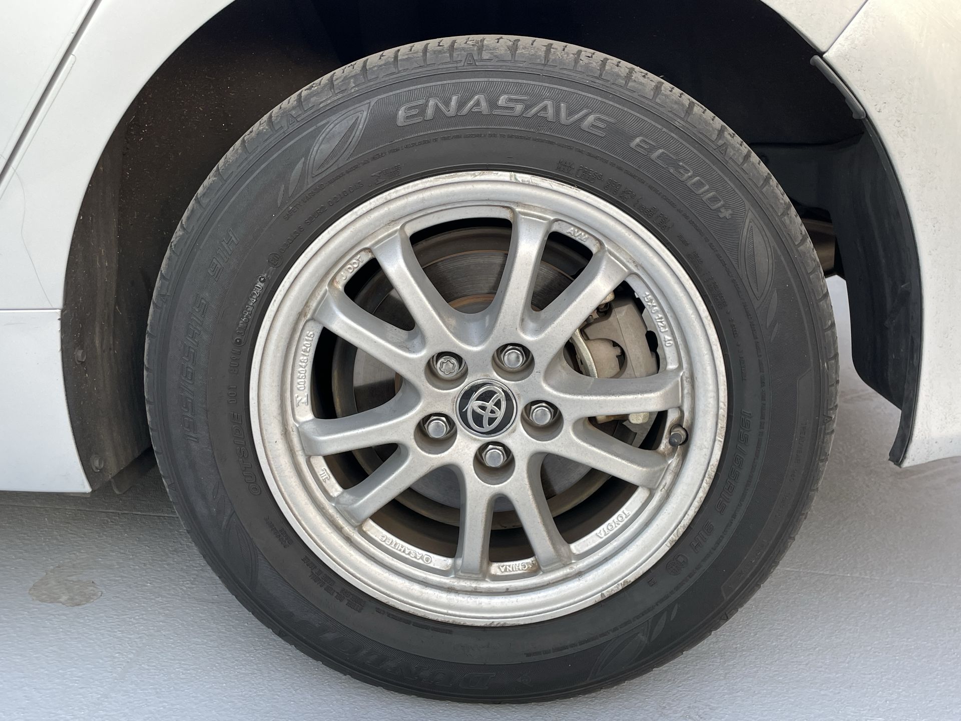 2020 Toyota PRIUS BASE BASE