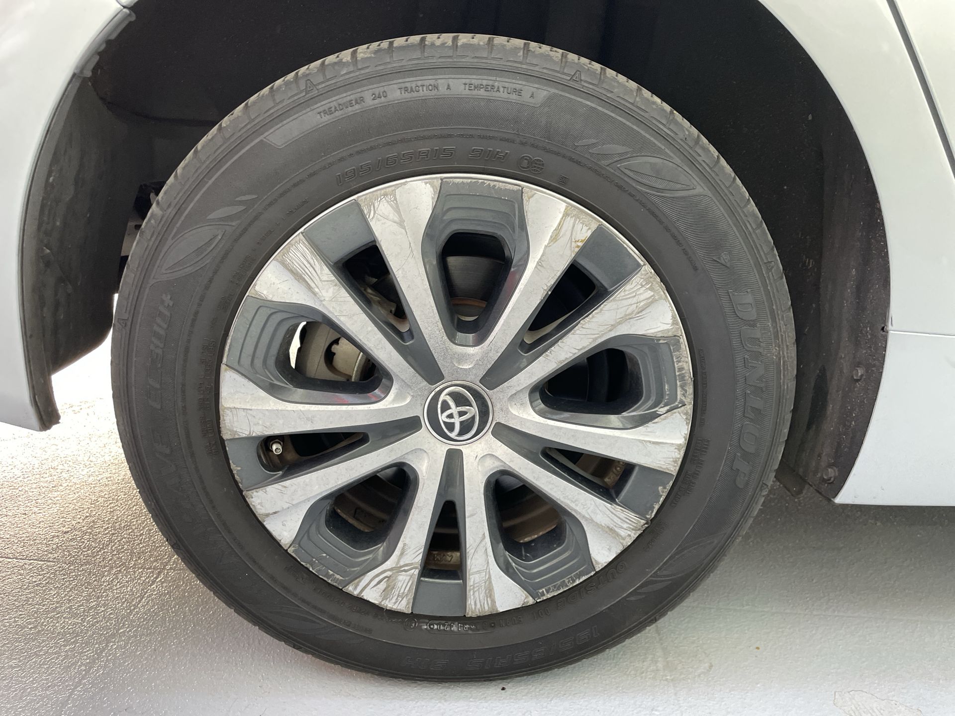 2020 Toyota PRIUS BASE BASE