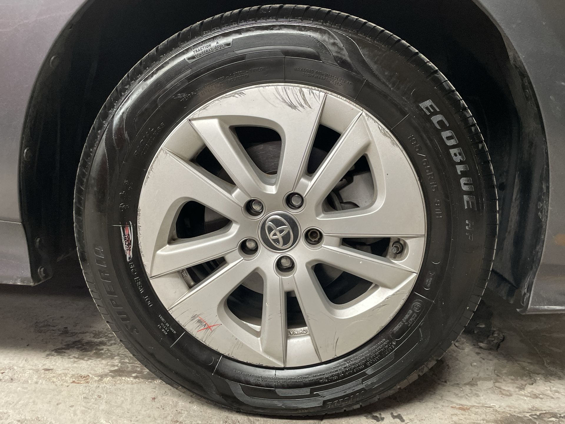 2018 Toyota PRIUS BASE BASE CVT