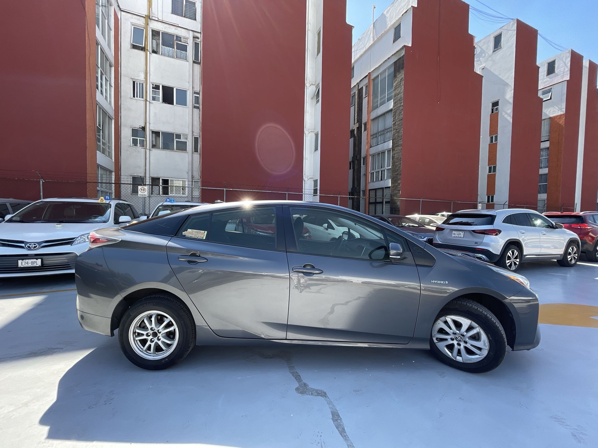 2017 Toyota PRIUS BASE CVT